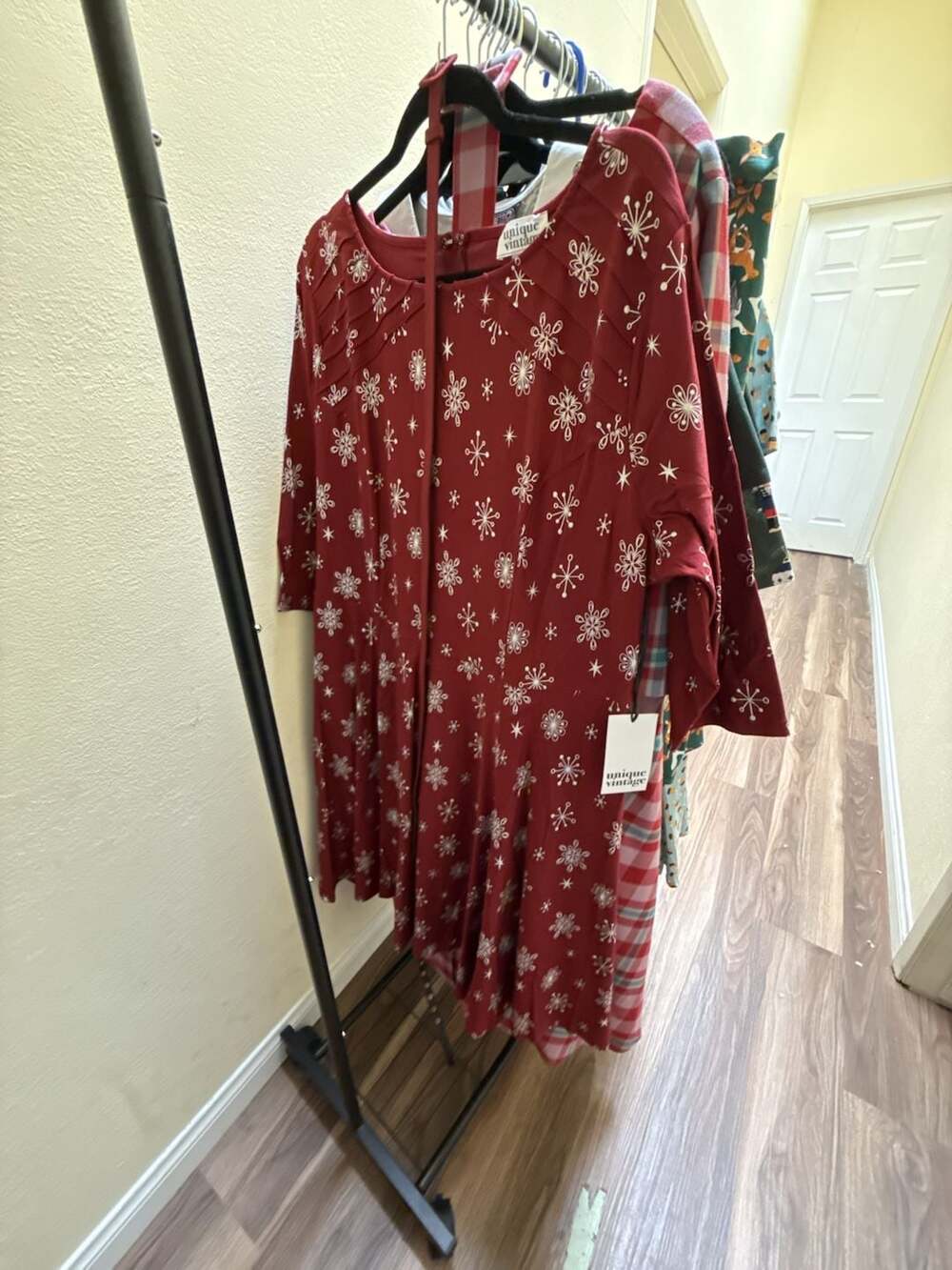 Unique Vintage Dress Size 4X Red Snowflake Print A-Line